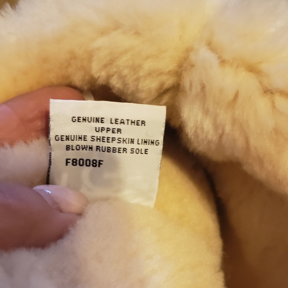 EUC Beige Ugg Boots Size 8 - Picture 8 of 8
